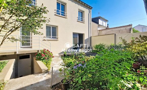 House in Grammont, Tours, France 1