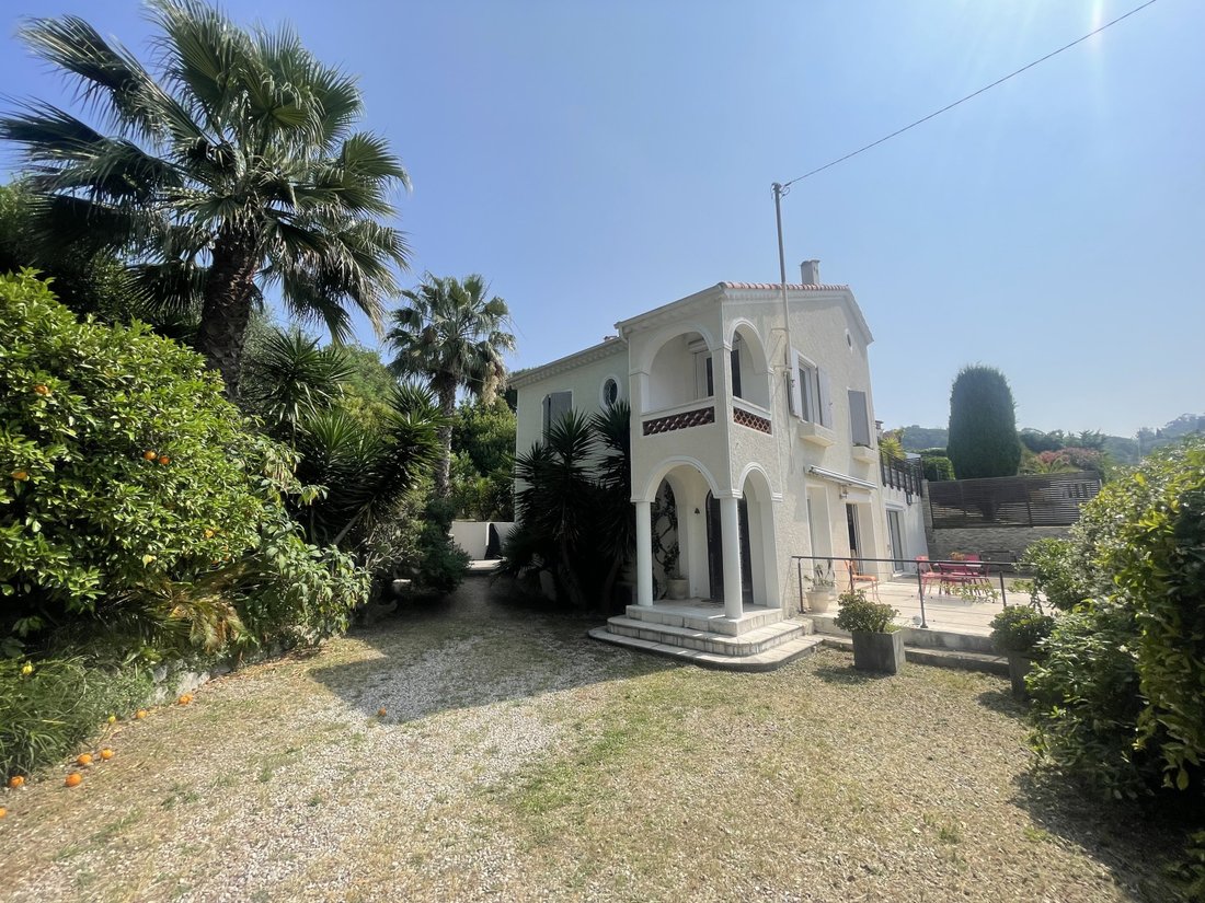 Villa in Cannes, Provence-Alpes-Côte d'Azur, France 2 - 18730758