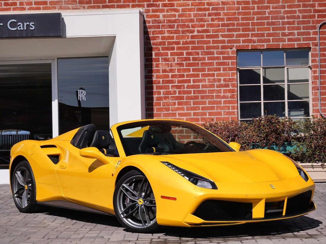 Cabriolet in Beverly Hills, CA, United States 1 - 18730905