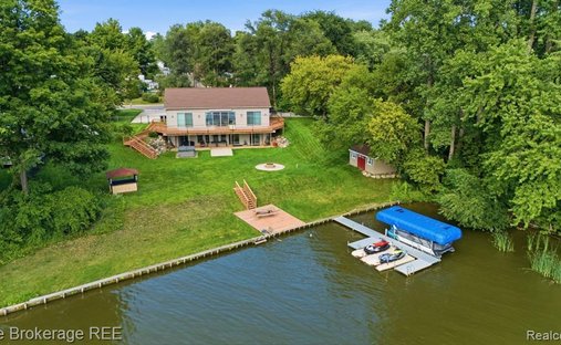 Casa en Columbiaville, Míchigan, Estados Unidos 1