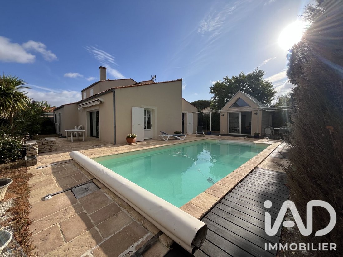 Maison à Ouest, Lagord, France 1 - 18733000