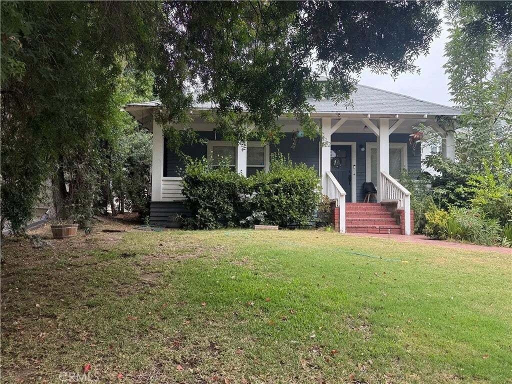 South Pasadena, California, United States 2 - 18324418