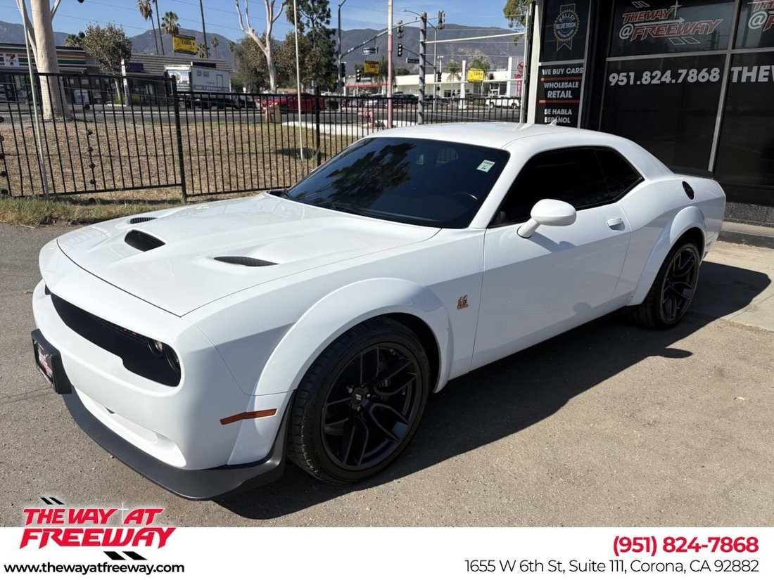 Coupe in Corona, CA, United States 1 - 18730521