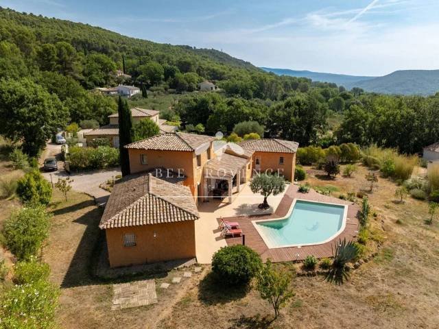 Villa en Salernes, Provenza-Alpes-Costa Azul, Francia 2 - 16296791
