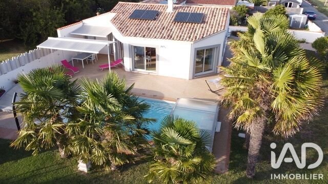 House in Yves, Nouvelle-Aquitaine, France 1 - 18733042