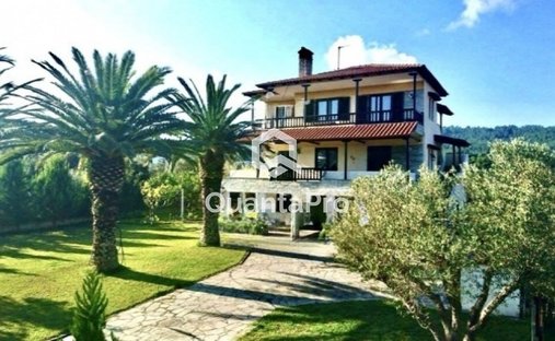 Villa in Pallini Municipal Unit, Macedonia and Thrace, Greece 1