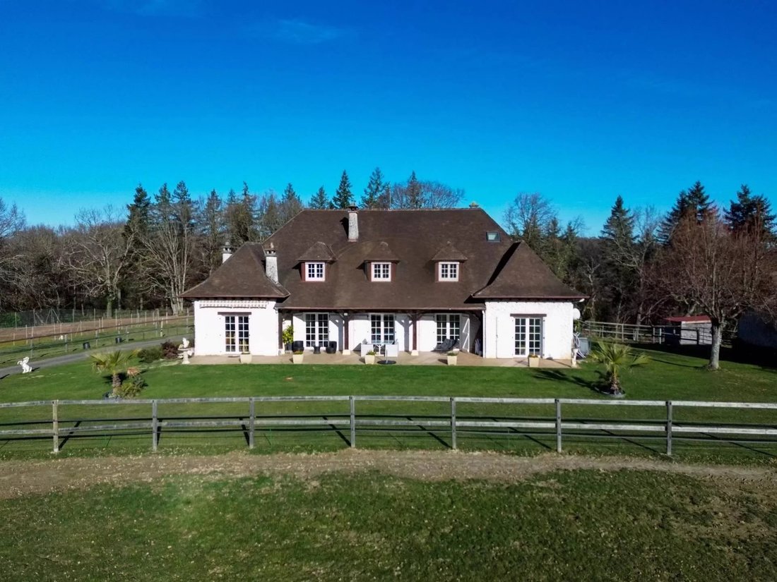 Tenuta a Laslades, Occitania, Francia 1 - 18731067