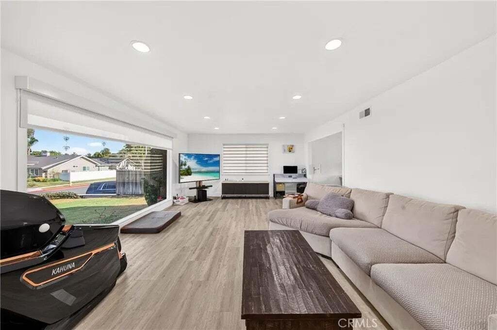 House in Fullerton, California, United States 4 - 18730047