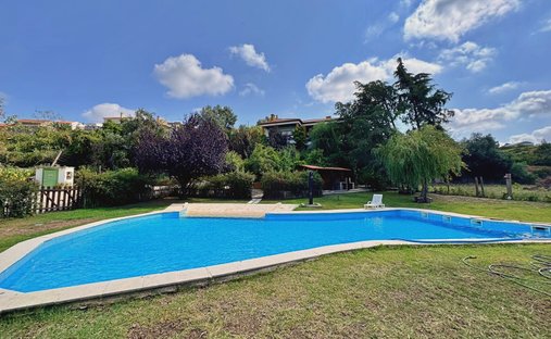 House in Turcifal, Lisbon, Portugal 1