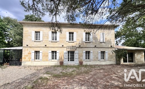 House in La Rivière, Nouvelle-Aquitaine, France 1