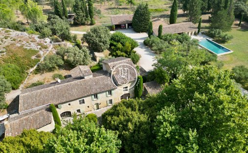 Villa in Saint-Rémy-de-Provence, Provence-Alpes-Côte d'Azur, France 1