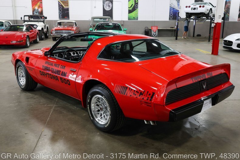"One Of A Kind" in Commerce Twp, United States 5 - 18730250