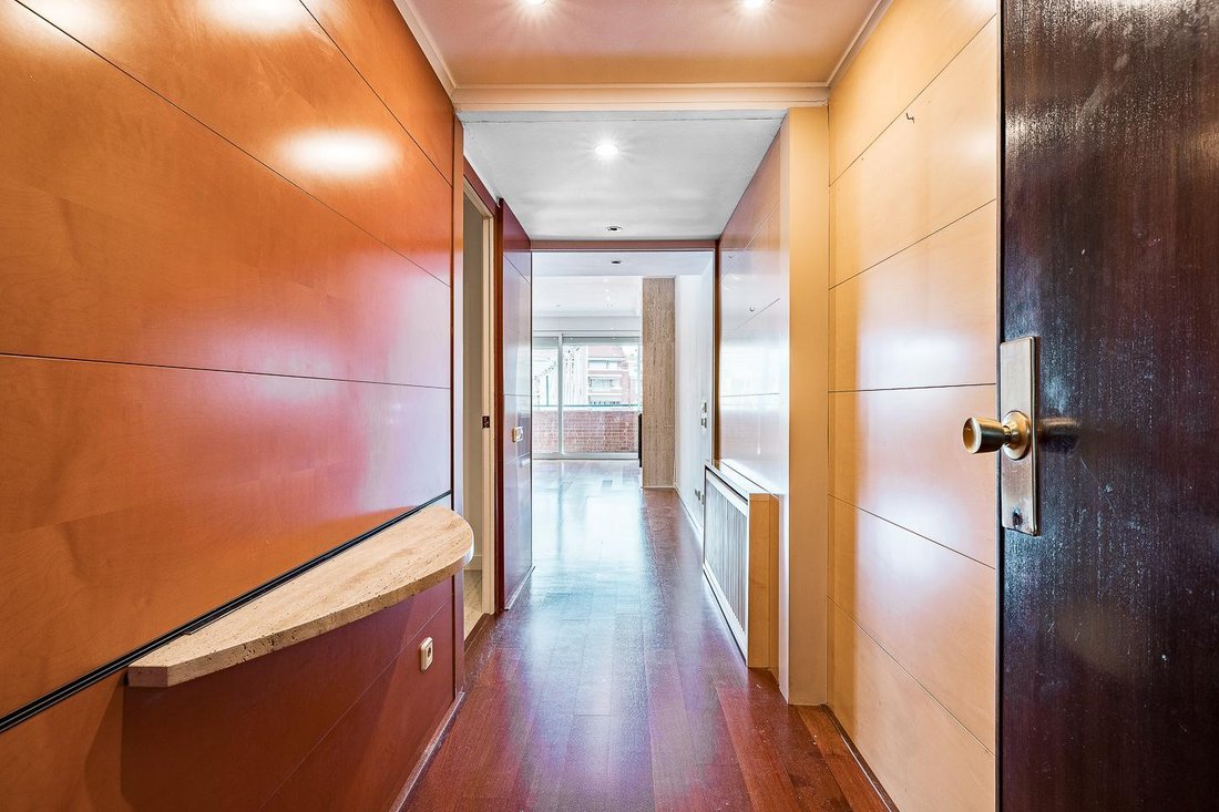 Wohnung in Les Corts, Barcelona, Spanien 5 - 18730463