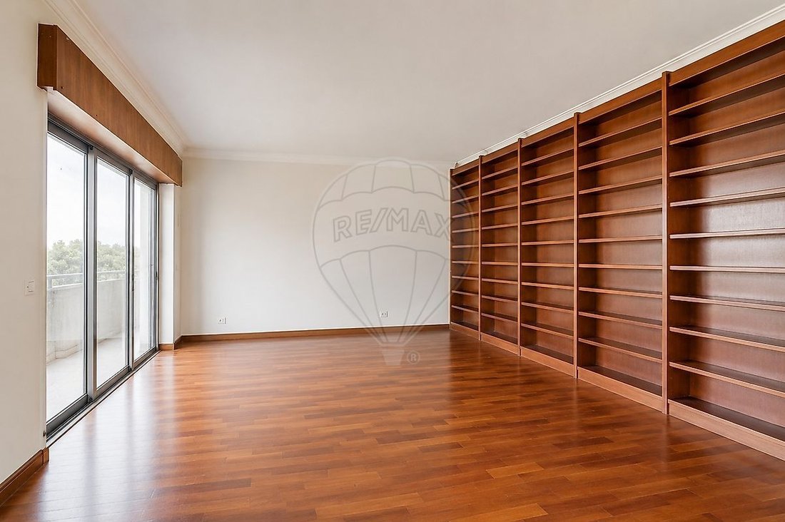 Apartment in Campolide, Lisbon, Portugal 1 - 18693404