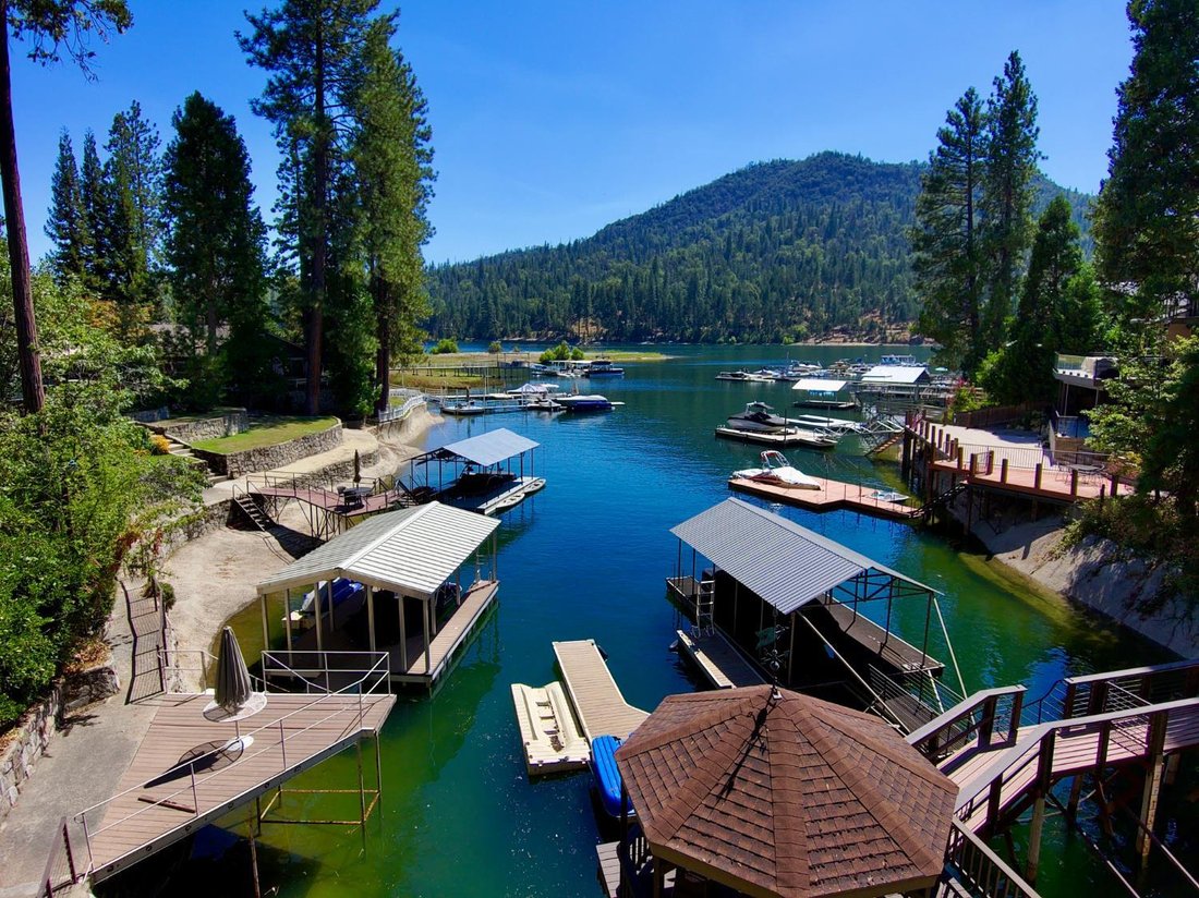 Maison à Bass Lake, Californie, États-Unis 2 - 18726546