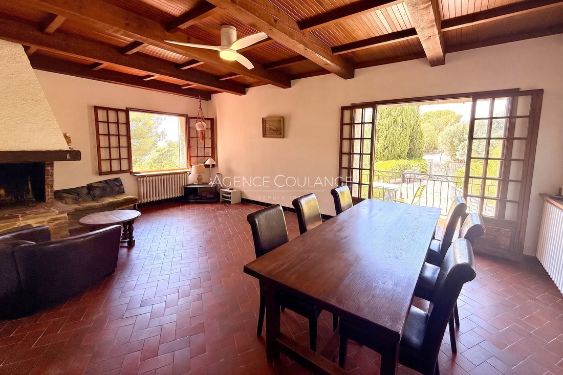Villa a Saint-Cyr-sur-Mer, Provenza-Alpi-Costa Azzurra, Francia 4 - 18491575