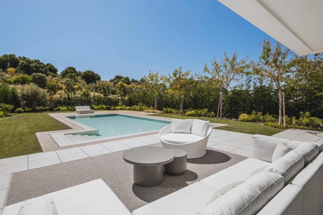 Villa in Estepona, Andalusia, Spain 3 - 18730548