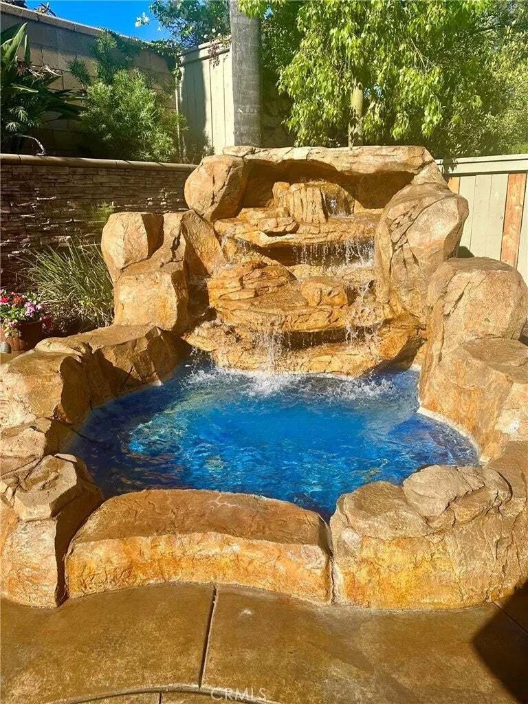 House in Upland, California, United States 2 - 18730043