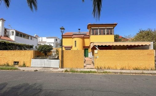 Villa in Santa Brigida, Canary Islands, Spain 1