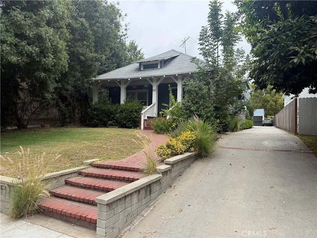 South Pasadena, California, United States 1 - 18324418
