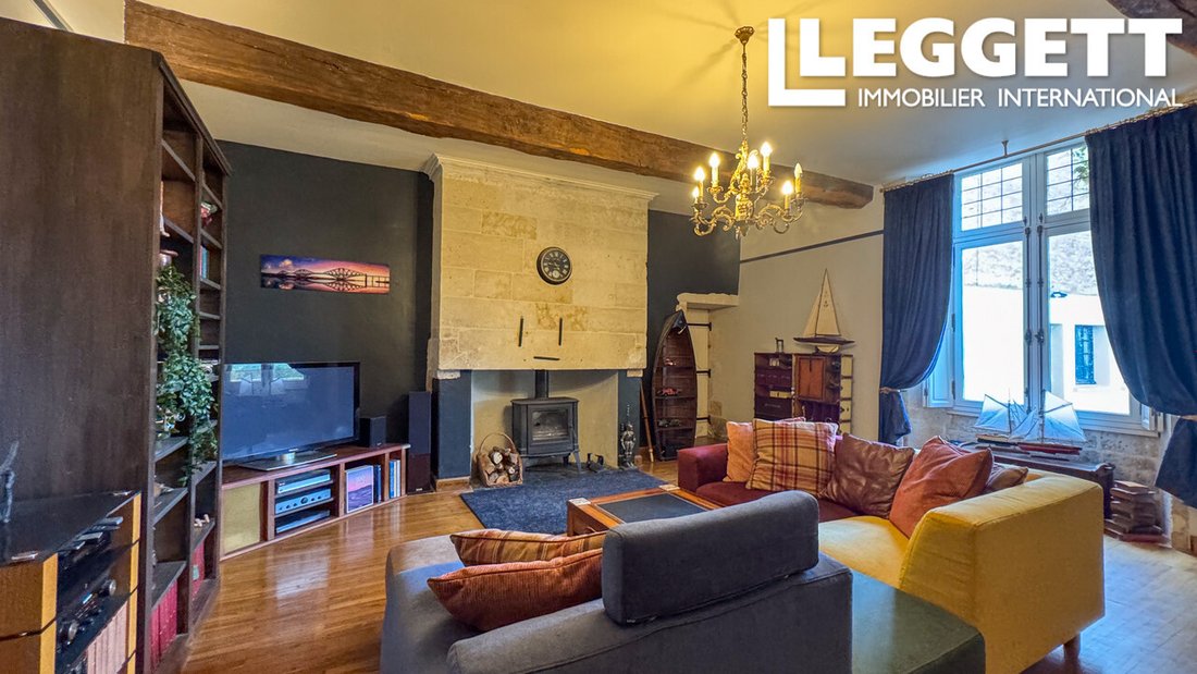 Château à Saint-Hilaire-des-Loges, Pays de la Loire, France 2 - 18730893