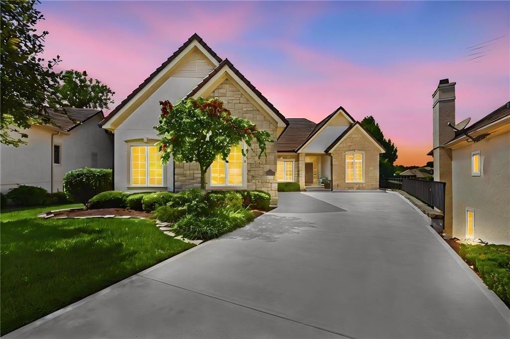 House in Parkville, Missouri, United States 1 - 18730177