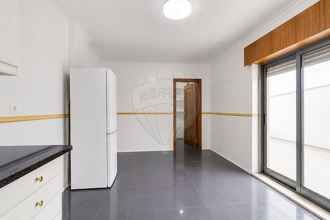 Apartment in Campolide, Lisbon, Portugal 5 - 18693404
