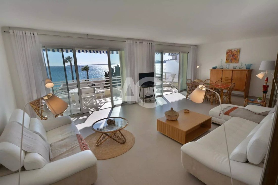 Wohnung in Fontmerle, Antibes, Frankreich 1 - 15675654