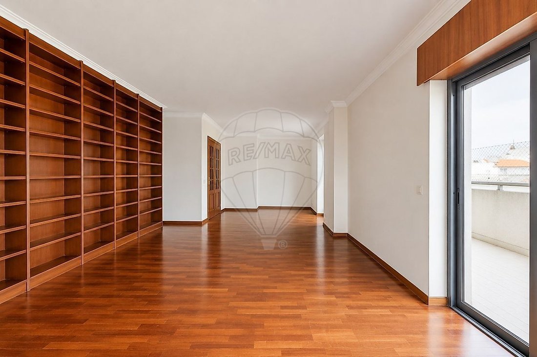 Apartment in Campolide, Lisbon, Portugal 2 - 18693404
