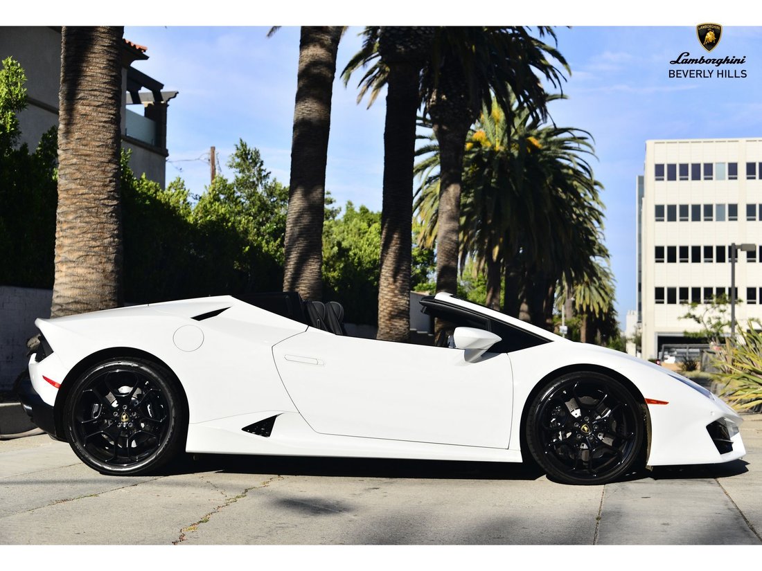 Cabriolet in Beverly Hills, CA, United States 2 - 18730897