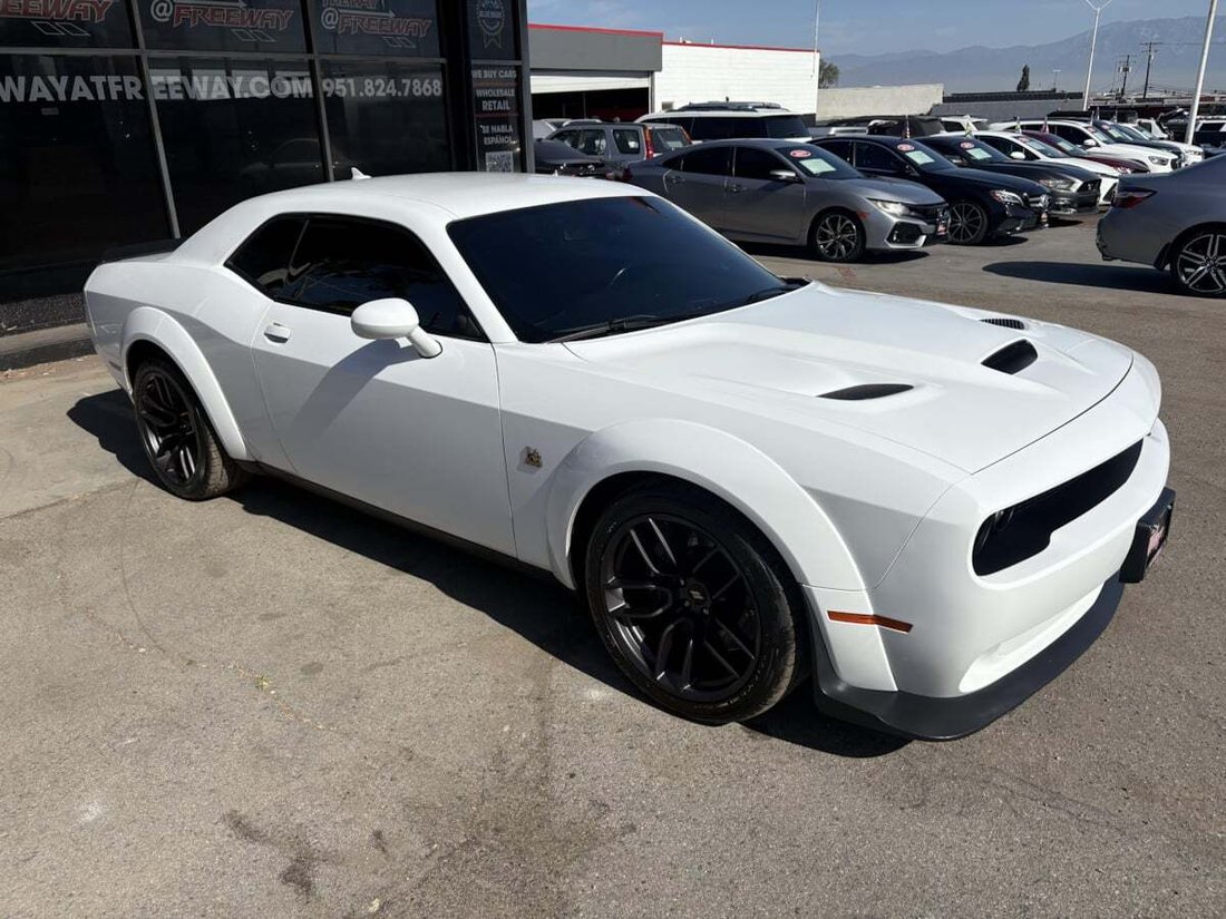 Coupe in Corona, CA, United States 3 - 18730521