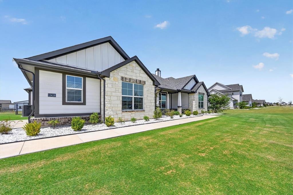House in Sanger, Texas, United States 3 - 18730118