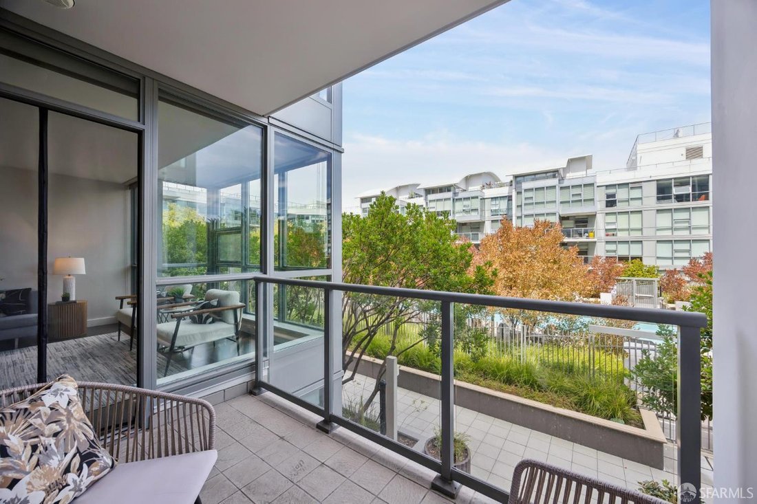 Condo in San Francisco, California, United States 4 - 18729627