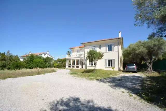 Villa in Vieille Ville, Antibes, Frankreich 1 - 15675440