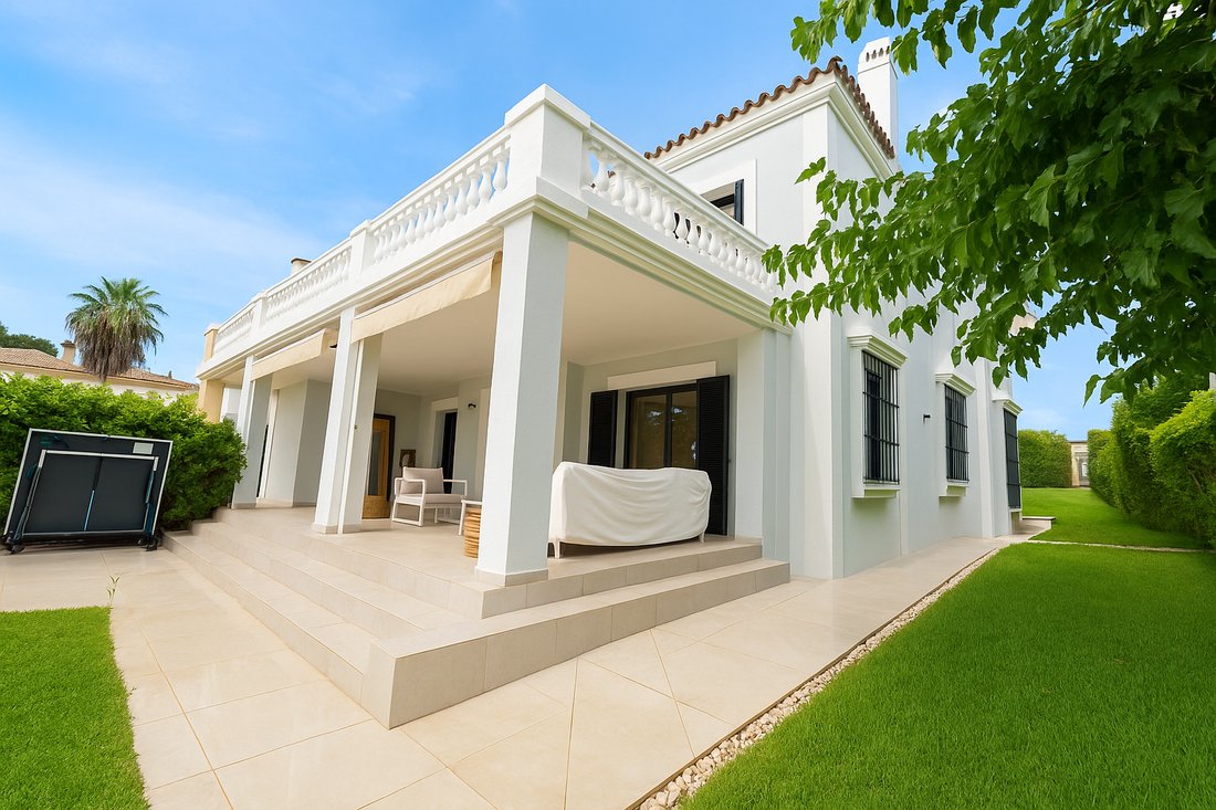 House in Sotogrande, San Roque, Andalusia 1 - 18730393