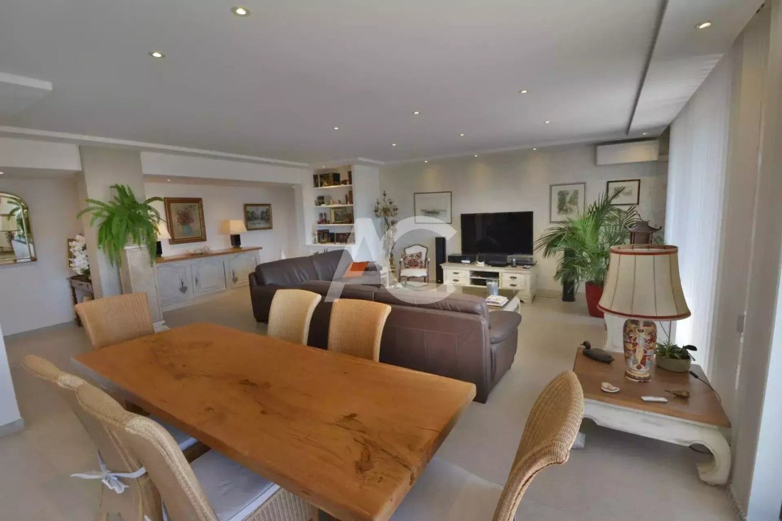Apartamento en Vieille Ville, Antibes, Francia 5 - 15726103