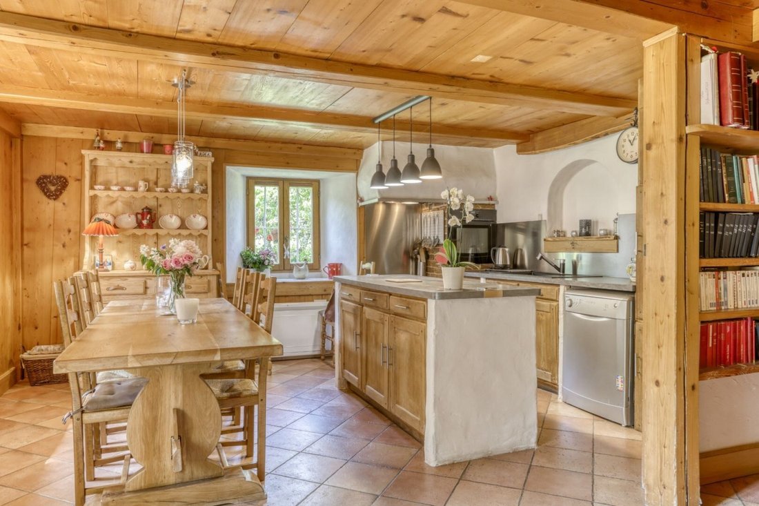 Chalet à Saint-Gervais-les-Bains, Auvergne-Rhône-Alpes, France 1 - 18730836