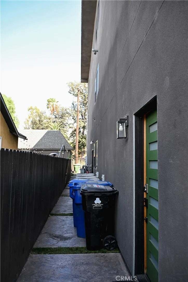 Los Angeles, California, United States 5 - 18729987