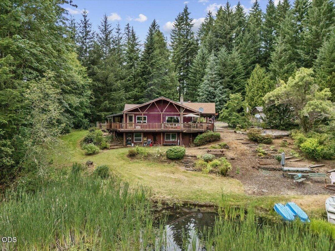 Casa a Scotts Mills, Oregon, Stati Uniti 1 - 18729648