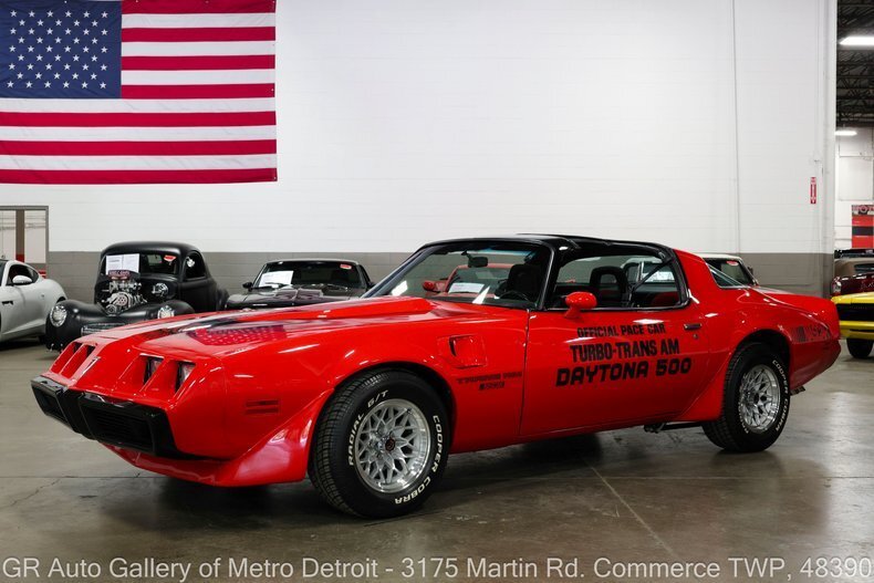 "One Of A Kind" in Commerce Twp, United States 1 - 18730250