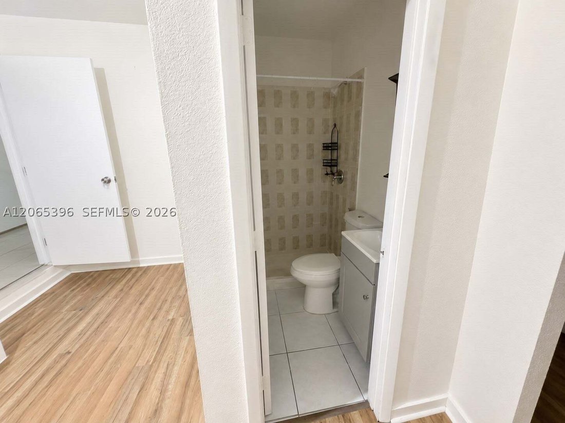 Haus in Hialeah, Florida, Vereinigte Staaten 4 - 18601021