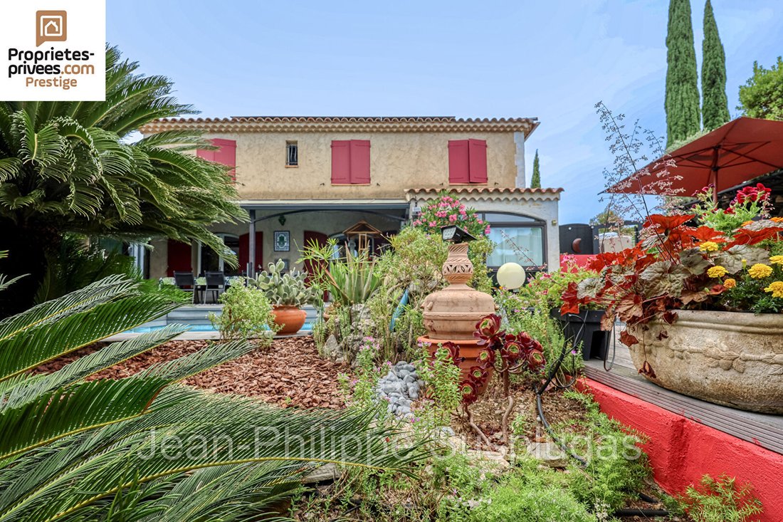 Villa a La Cadière-d'Azur, Provenza-Alpi-Costa Azzurra, Francia 2 - 18731392