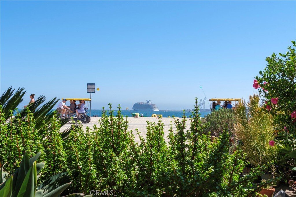 Condo in Signal Hill, California, United States 3 - 17730781