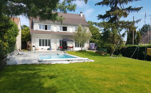Villa in Yerres, Ile-de-France, France 1