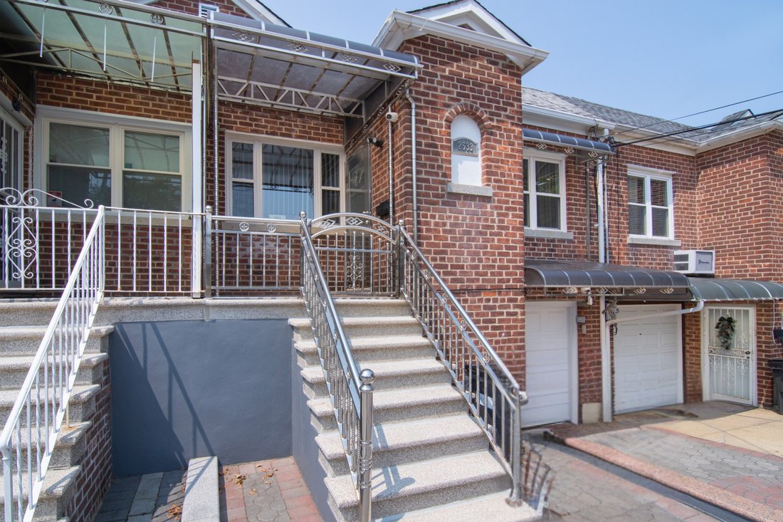 House in New York, New York, United States 2 - 18731457