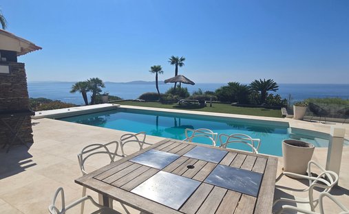 Villa à Carqueiranne, Provence-Alpes-Côte d'Azur, France 1