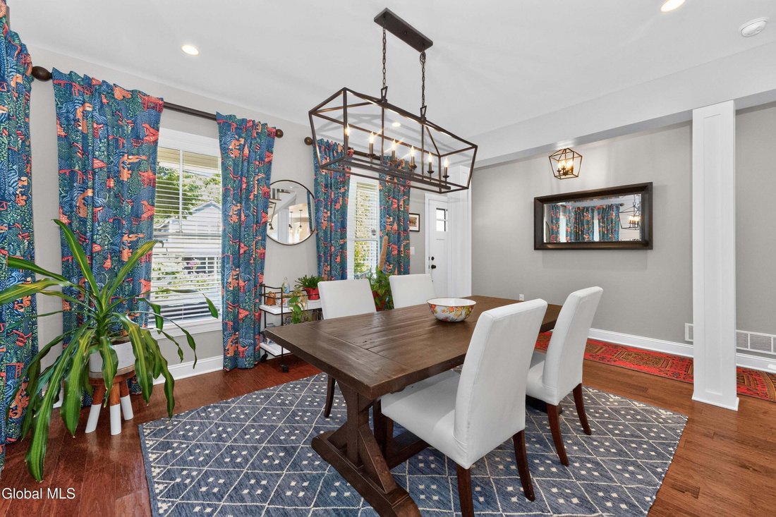 Casa en Saratoga Springs, Nueva York, Estados Unidos 5 - 18731751