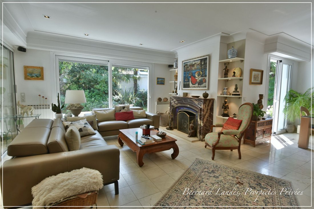 Villa in La Rochefoucauld-Aguilera, Biarritz, France 2 - 18734067