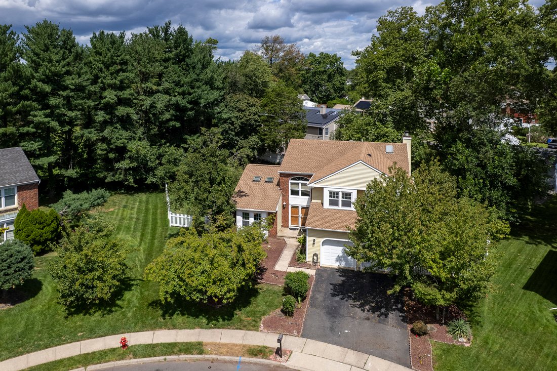 House in North Brunswick Township, New Jersey, United States 5 - 18734136