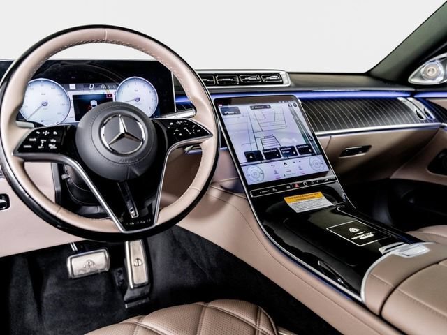 Sedan in Pompano Beach, FL, United States 2 - 16850054